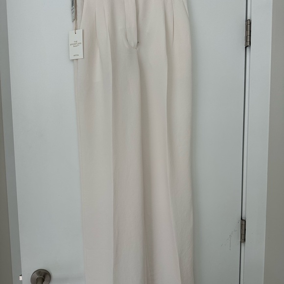 Aritzia Pants - Aritzia Effortless Pants